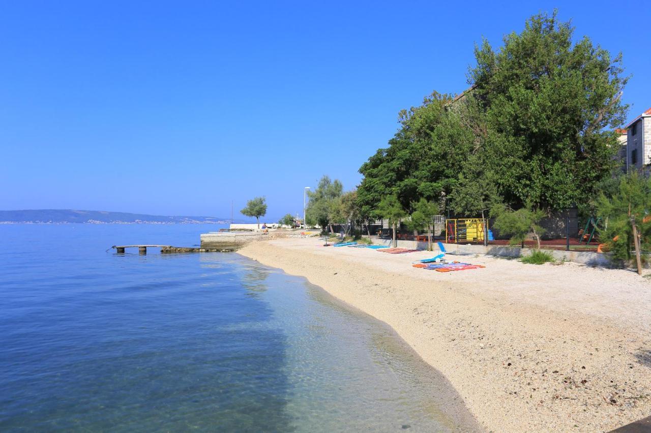 Family Friendly Apartments With A Swimming Pool Kastel Kambelovac, Kastela - 18117 Kaštela Exterior foto