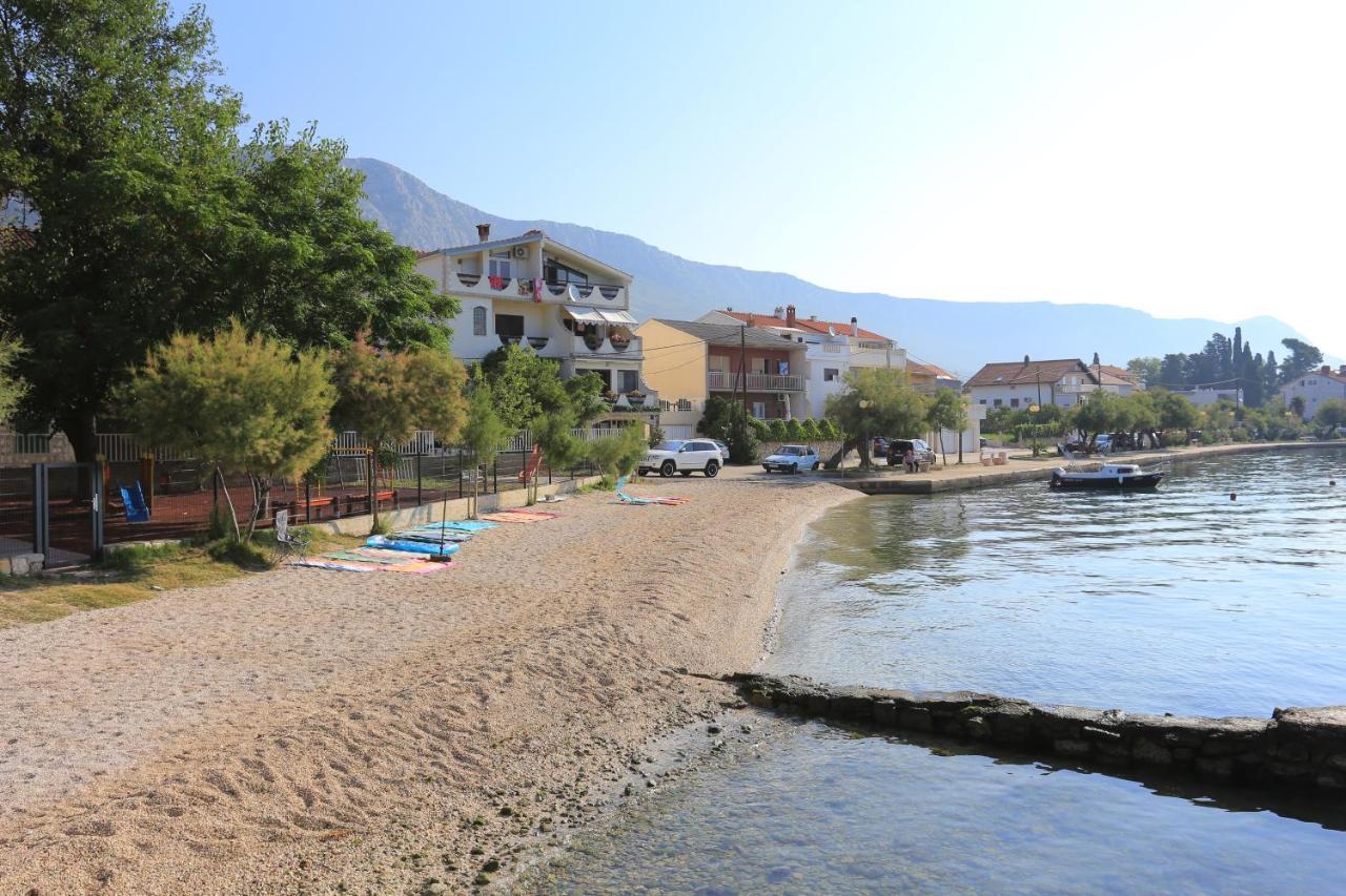 Family Friendly Apartments With A Swimming Pool Kastel Kambelovac, Kastela - 18117 Kaštela Exterior foto